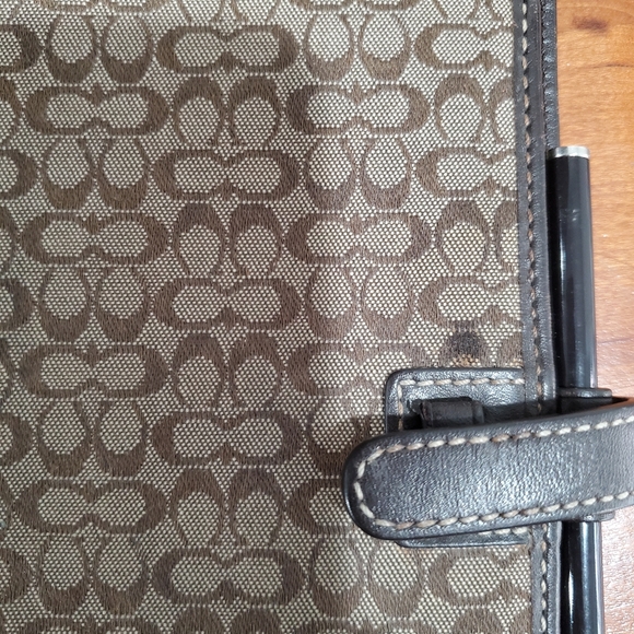 IUC Coach Address Book - Picture 8 of 8